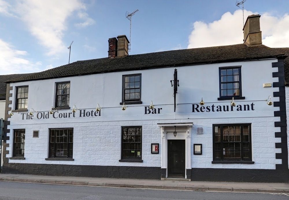 The Old Court Hotel Witney Ngoại thất bức ảnh