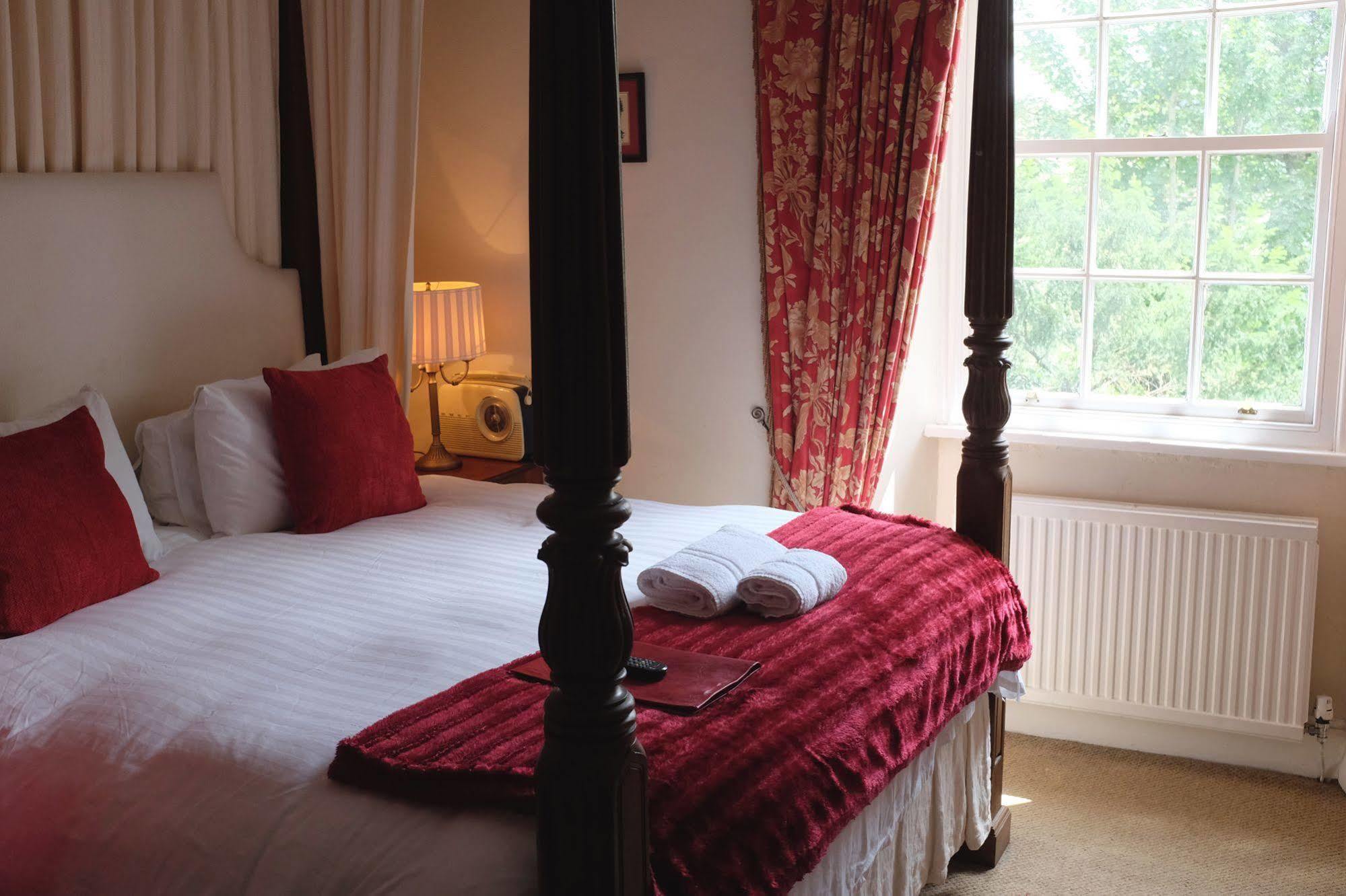 The Old Court Hotel Witney Ngoại thất bức ảnh